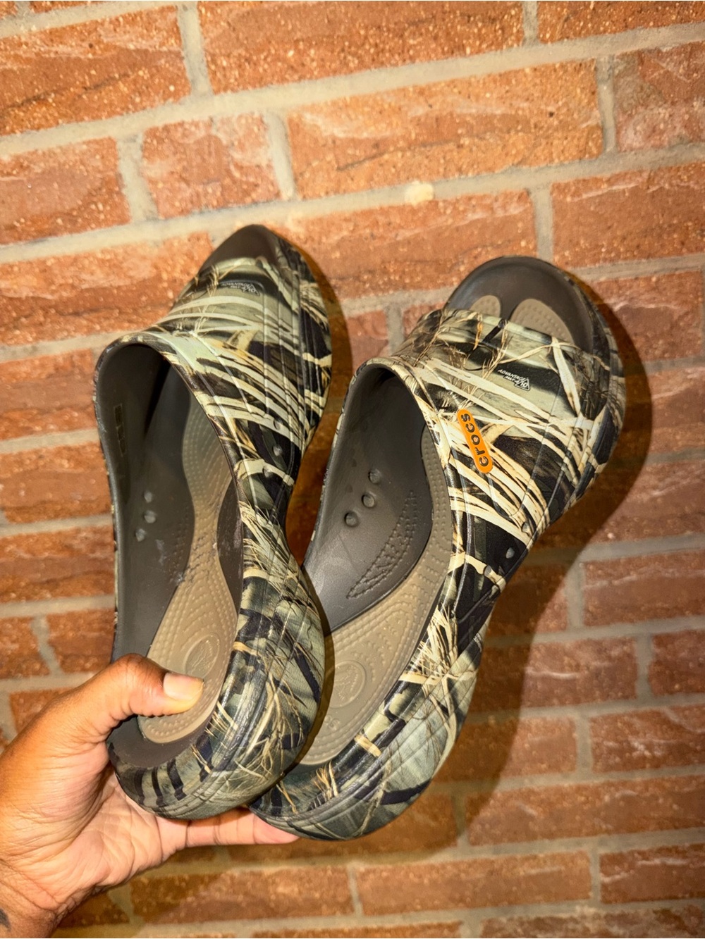 CROCS Realtree Style Camo Clog in Black and Tan - Picture 2 of 6